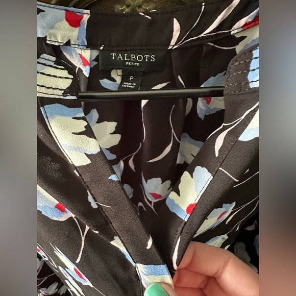 Talbots Popover Tank Floral Pattern - Picture 3 of 7